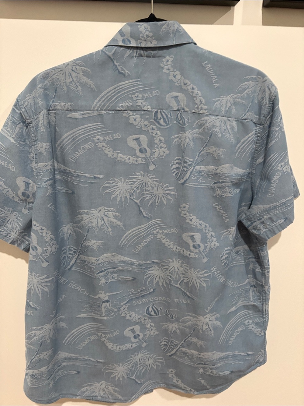 Lucky Brand Men’s Light Blue Hawaiian Button-Front Shirt - Picture 3 of 3